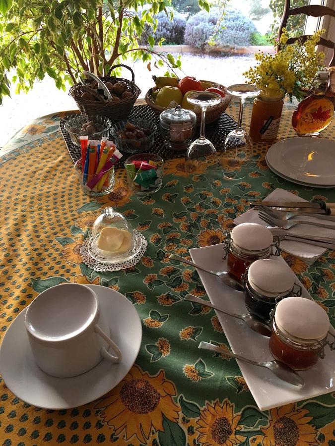 Bed and Breakfast Les Bruyeres Сен-Мандрие-сюр-Мер Экстерьер фото